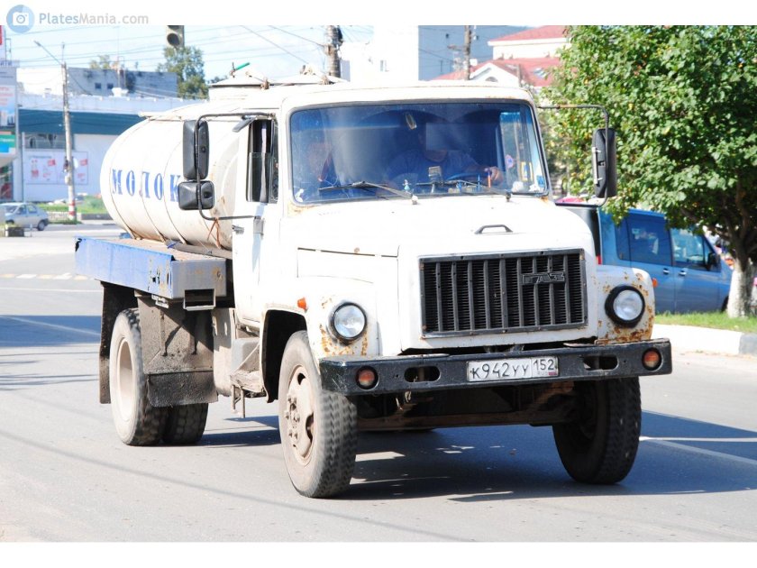 ГАЗ 3306 молоковоз