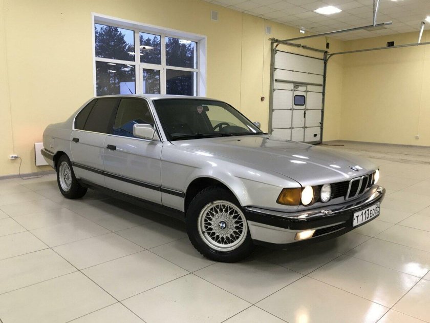 BMW 730 e32