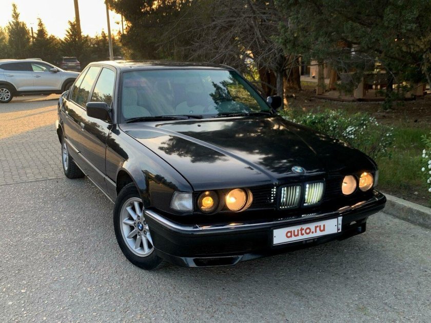 Бмв 750 1993