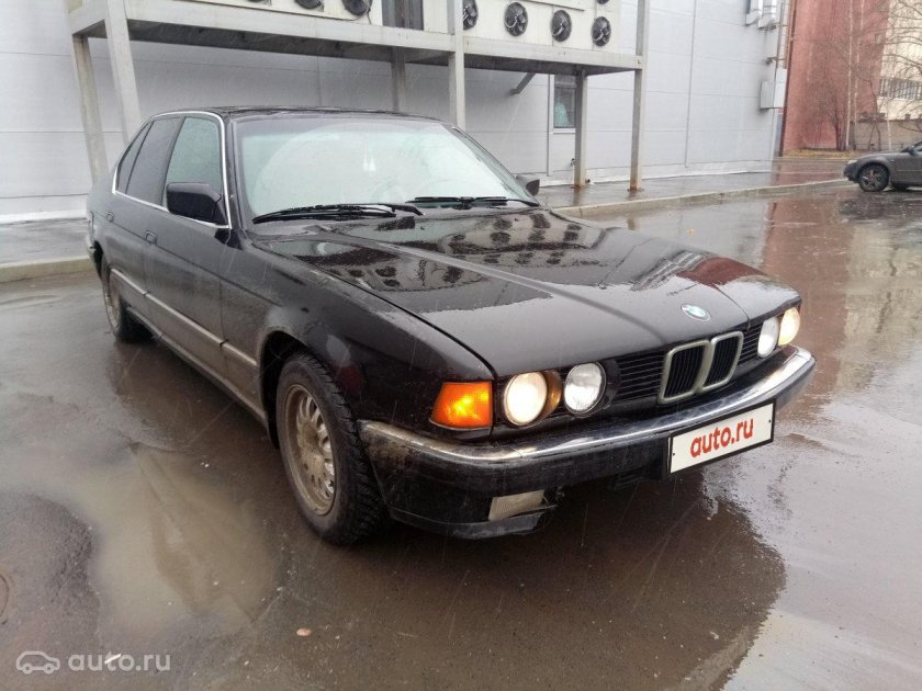 Бмв 7 1990