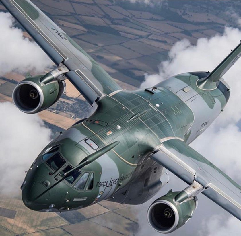 Самолет Embraer Kc-390