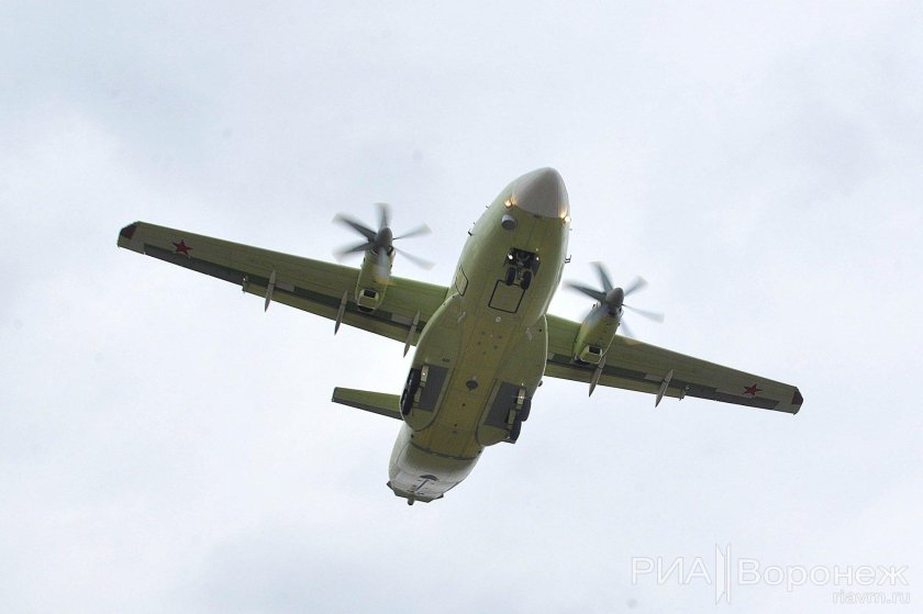 Ил-112в военно-транспортный самолёт