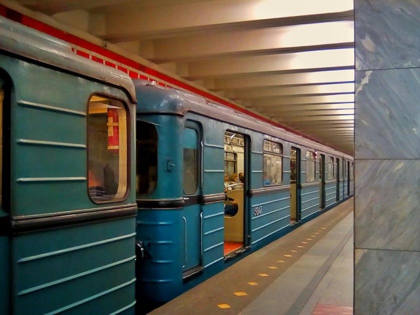 Еж-3 вагон метро