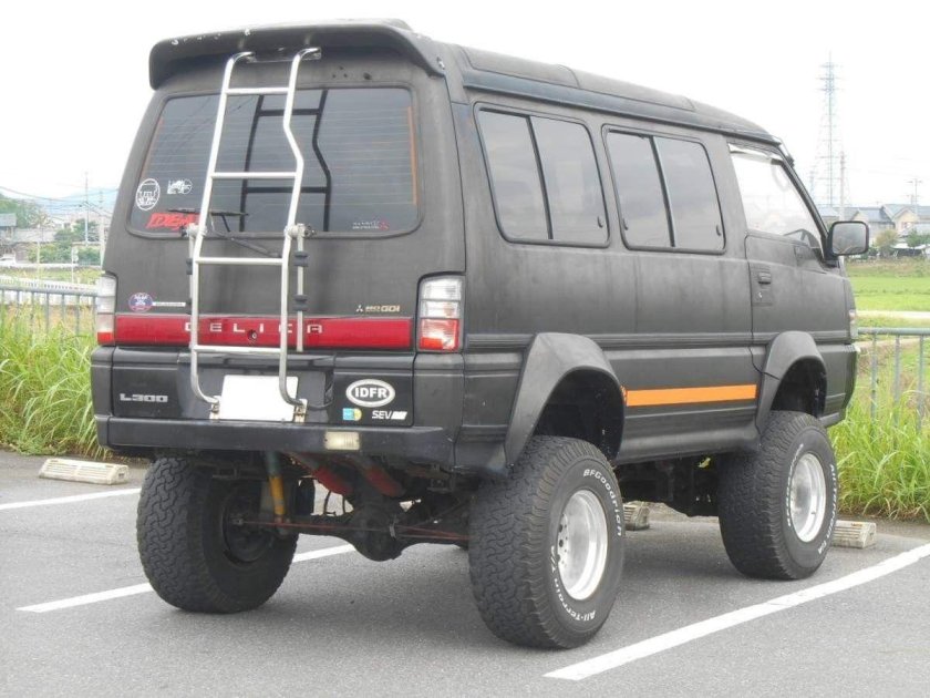 Mitsubishi Delica Star Wagon 4wd