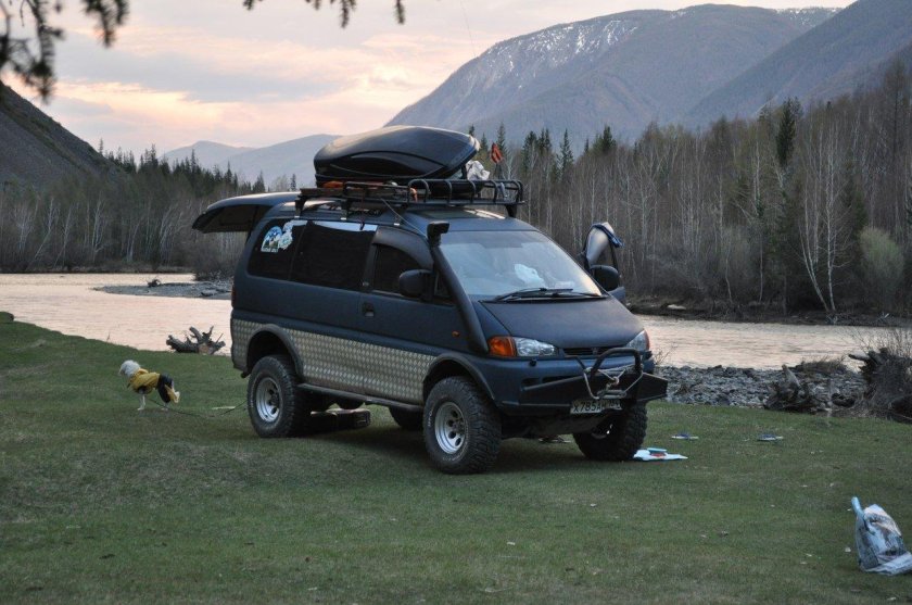 Мицубиси Делика экспедиционник