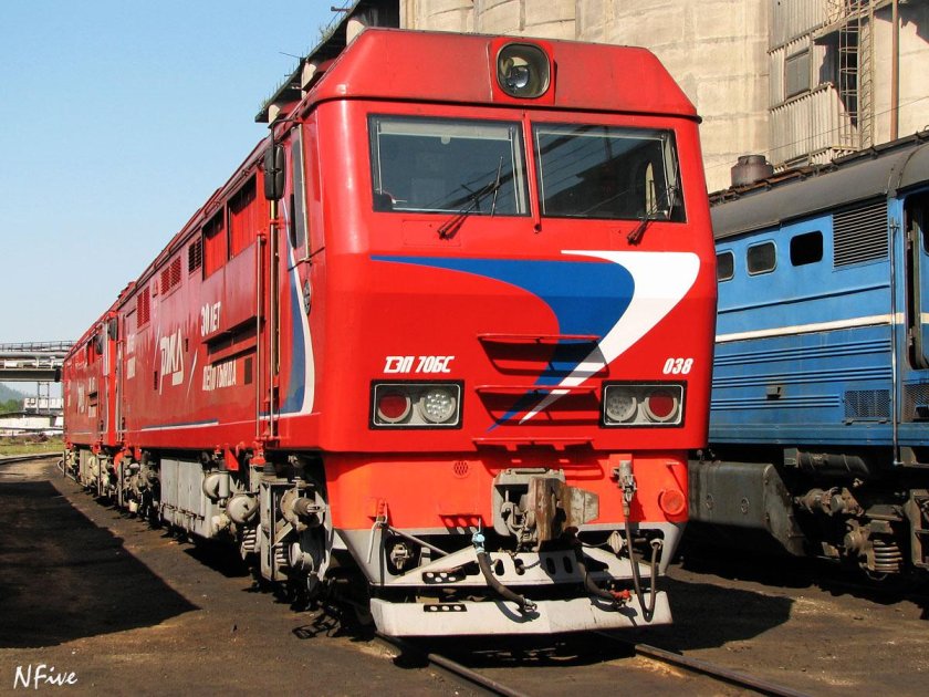 Пассажирский тепловоз тэп70