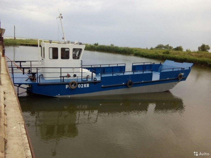 Самоходная баржа «Восток» проекта 1733