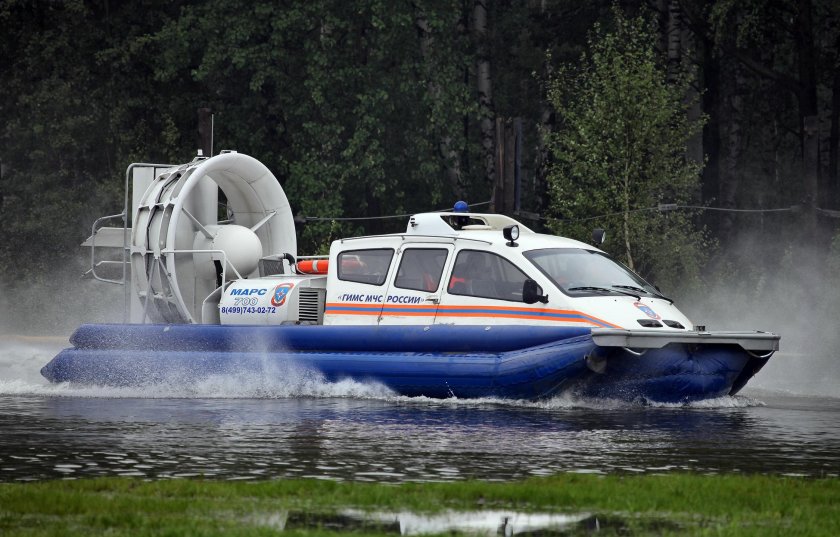 Амфибийный катер Марс 700