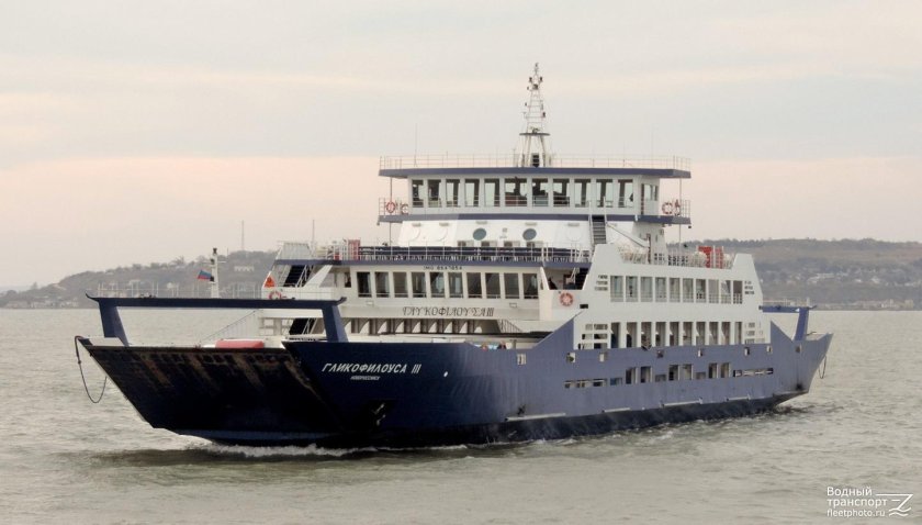 Паром Гликофилуса