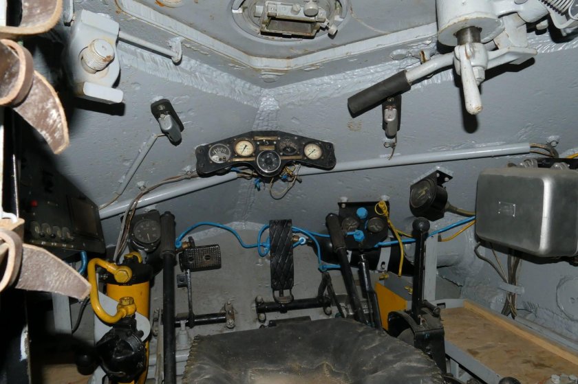 Кабина танка т 80