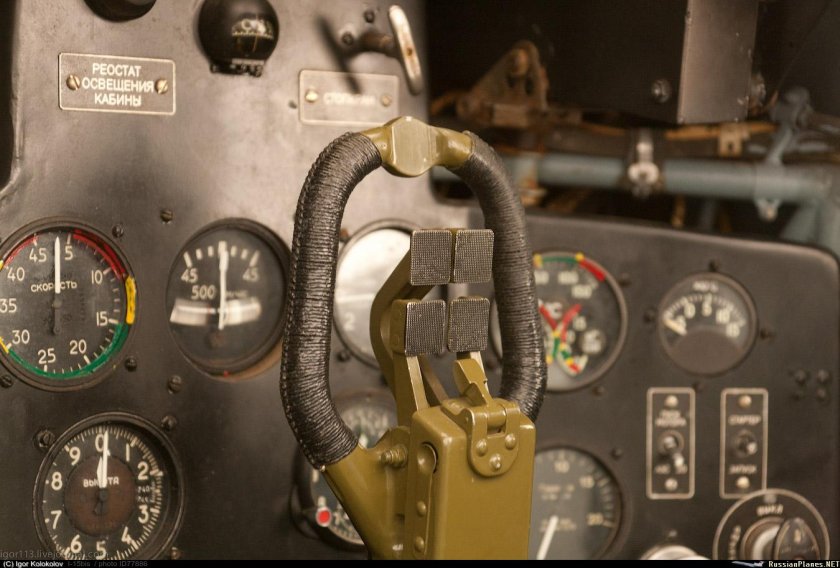 Кабина самолета ил-2