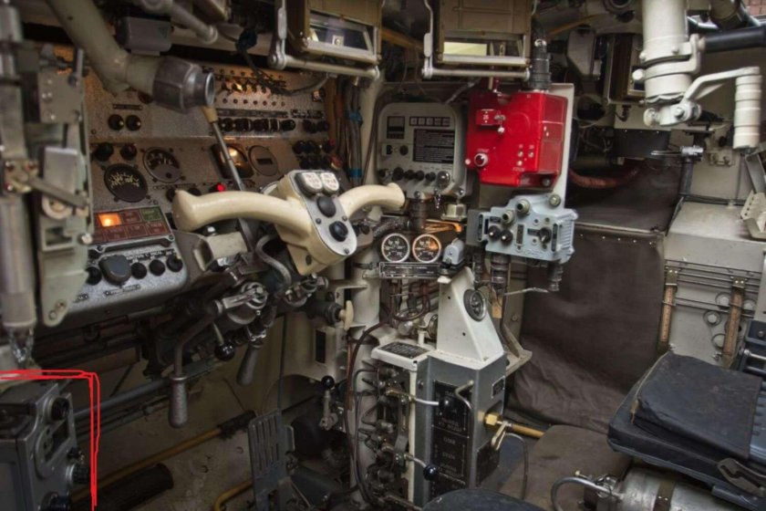 Кабина мехвода БМП 2