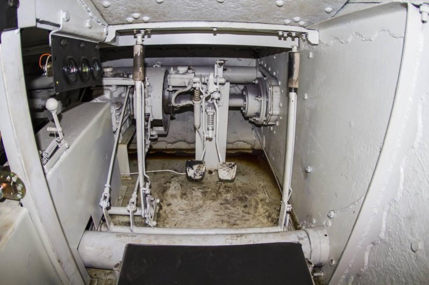 Танк т-26 внутри