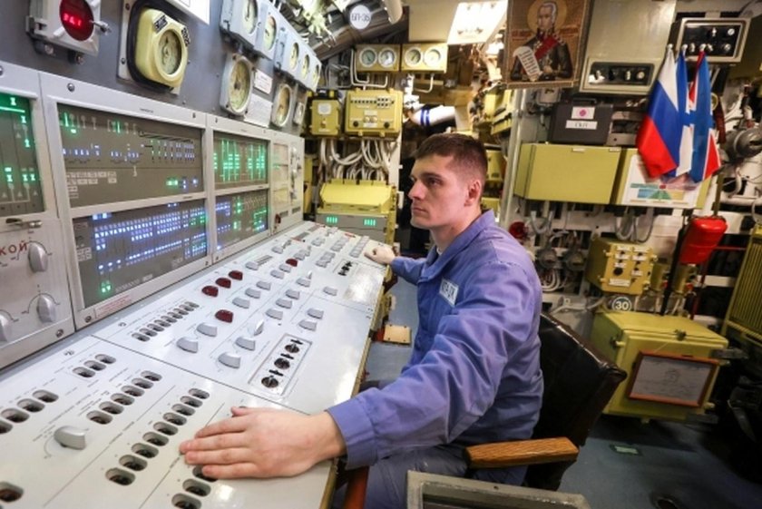 Центральный пост управления подводной лодки 636.3