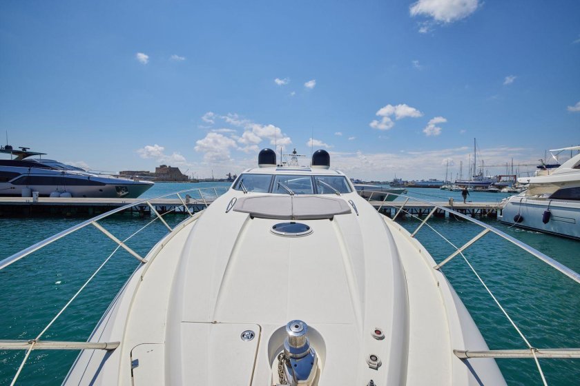 Sunseeker Predator 72