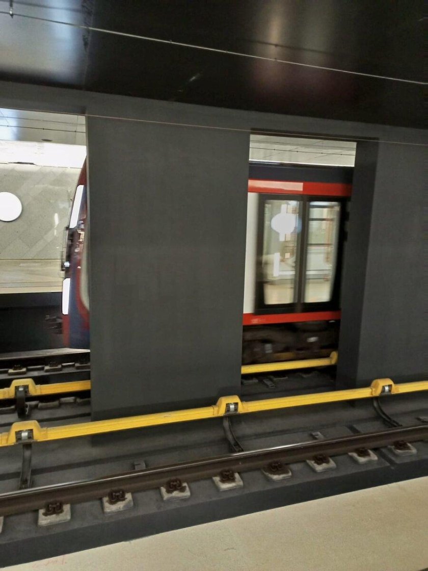 Платформа метро