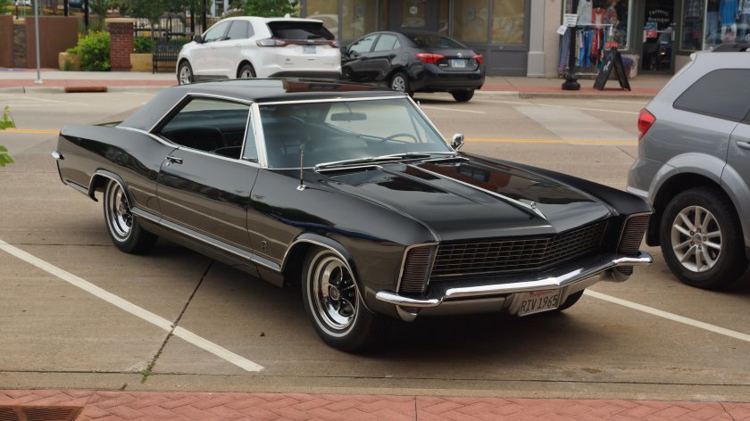 Buick Riviera 1965 фары