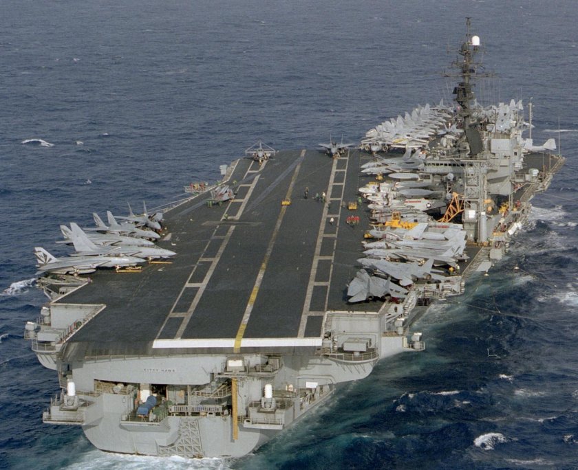 Kitty Hawk авианосец