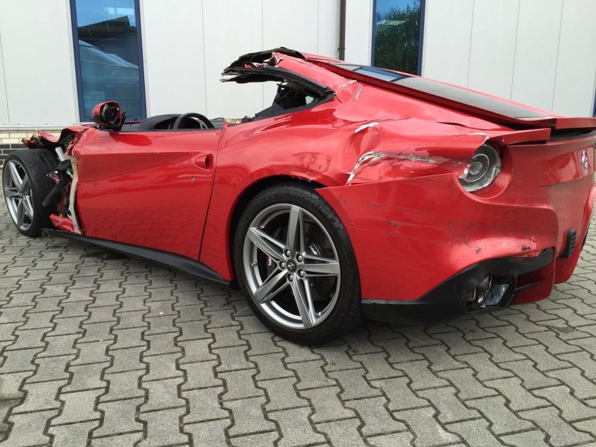 Феррари 12 Берлинетта