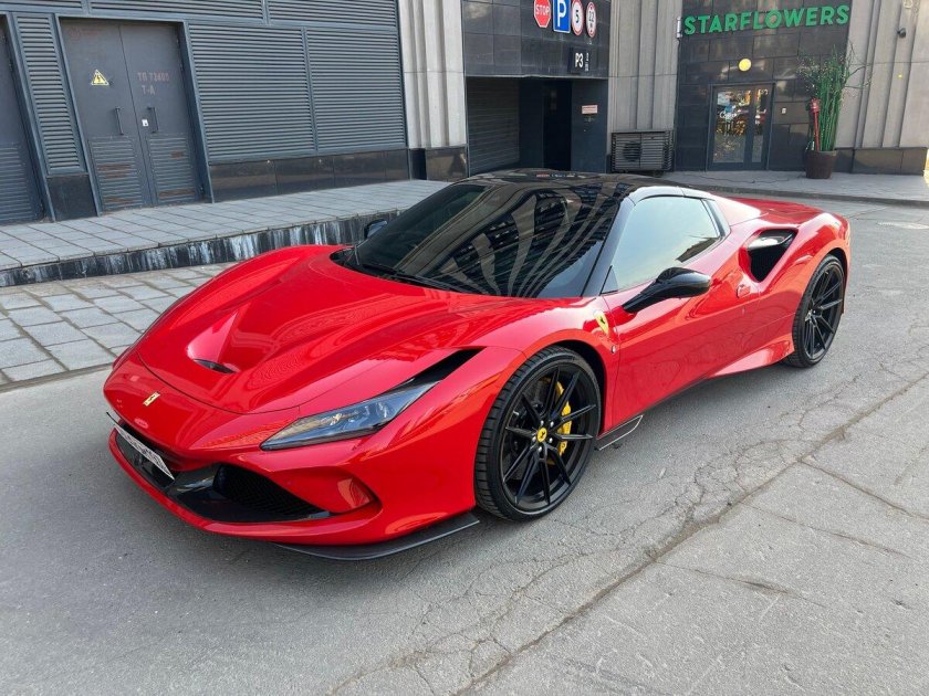 Феррари ф 8 спайдер