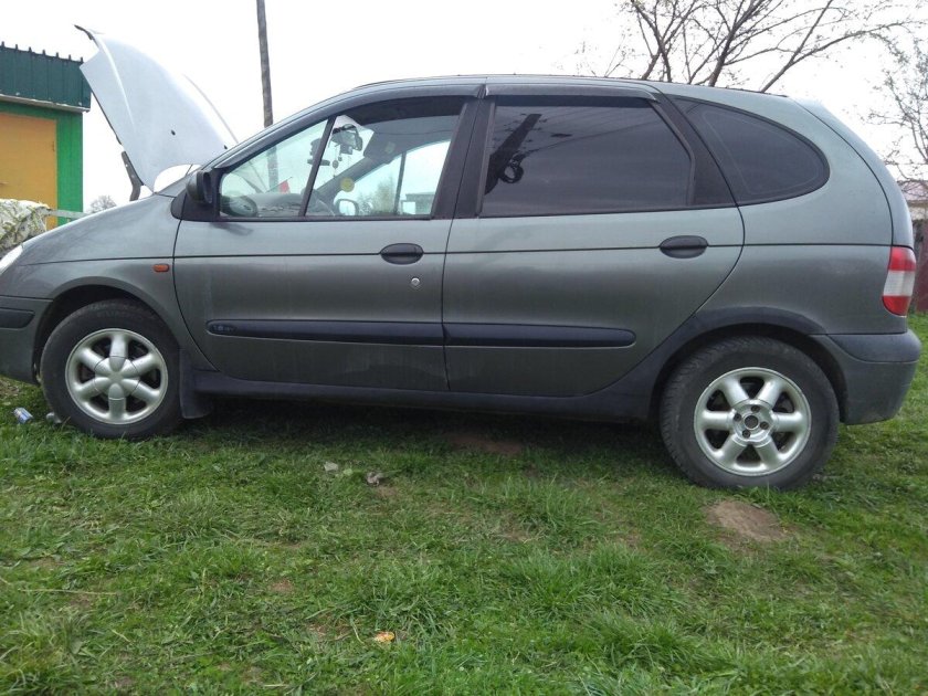 Рено Megane Scenic 1998