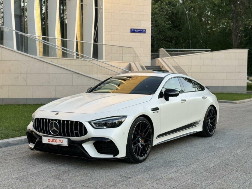 Mercedes benz amg gt 63 s