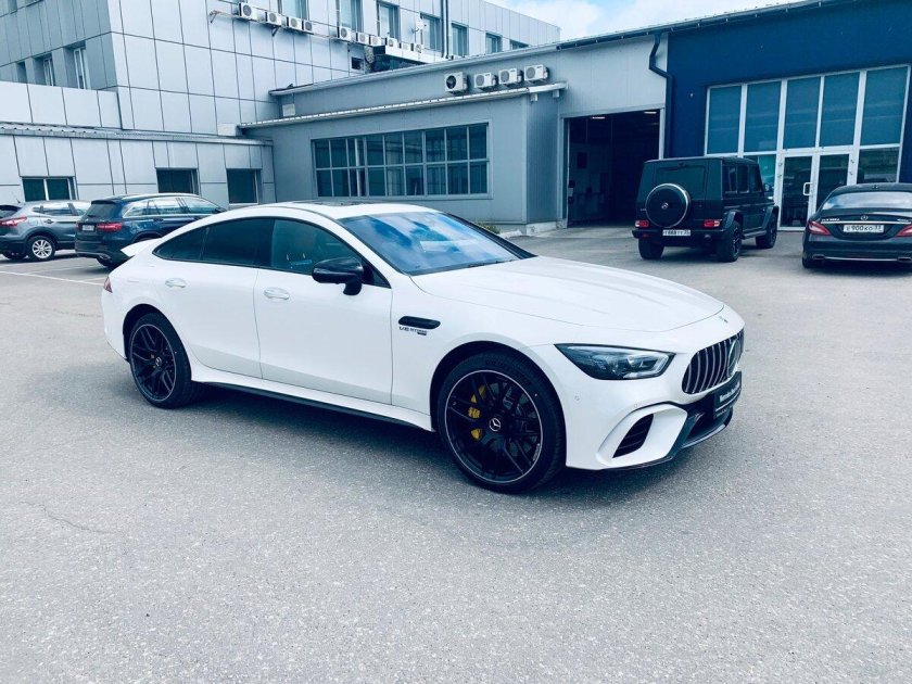 Мерседес AMG gt 63s белый
