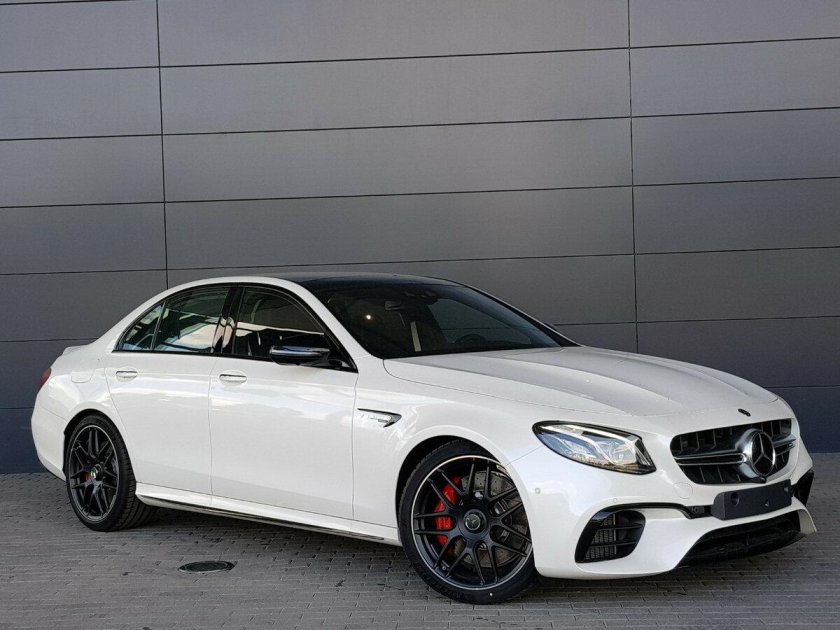 Мерседес АМГ 63 белый