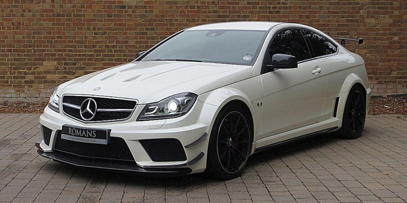 Мерседес-Бенц c63 AMG