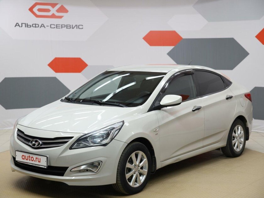 Hyundai Solaris 2014 2017 i Рестайлинг белый