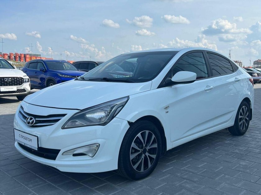 Хендай Солярис 2016 года белый