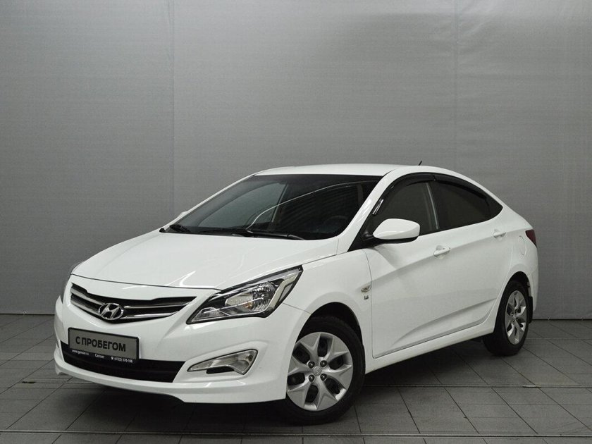 Тойота Королла 2017 белая