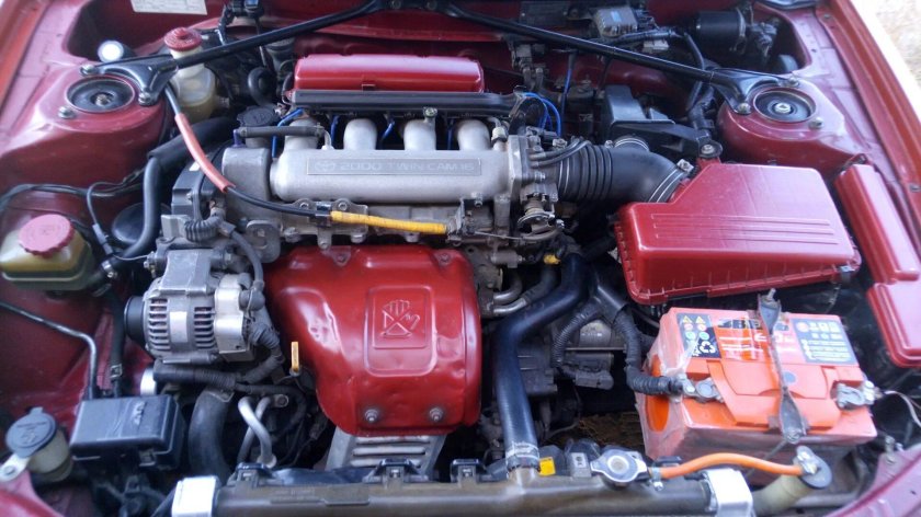 Toyota Celica подкапотка 3sfe