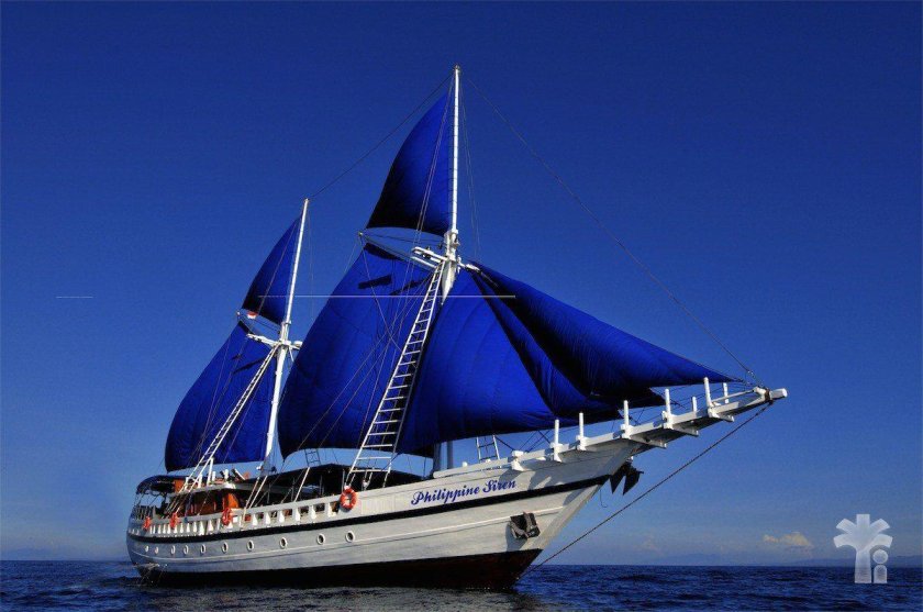 Парусная яхта Финикия