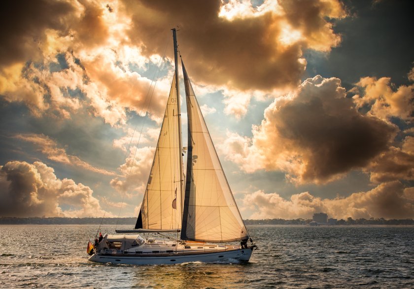Яхта Sailing Yacht a