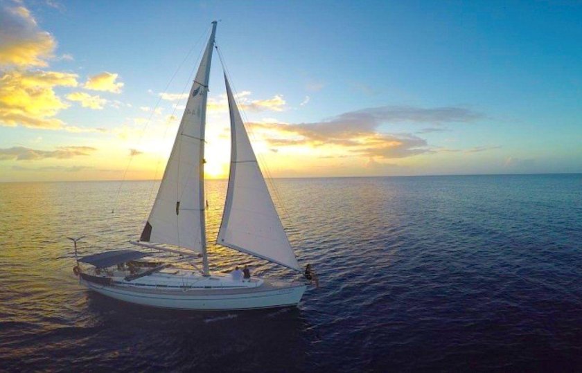 Яхта парусная x95