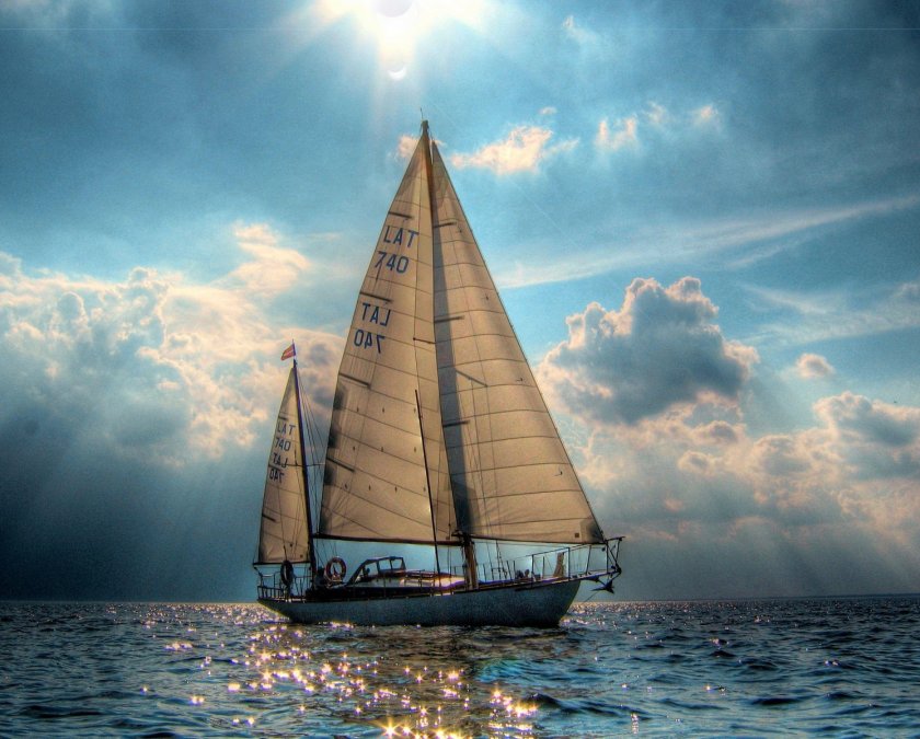 Парусная яхта Тигрис