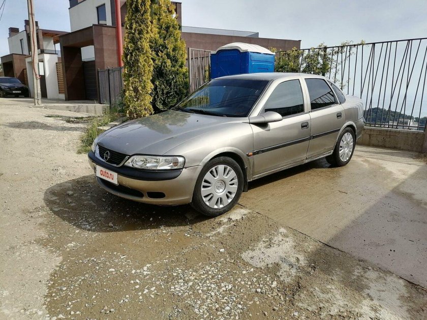 Opel Vectra b 0822144