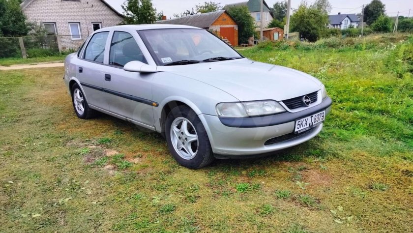 Митсубиси Каризма 2000