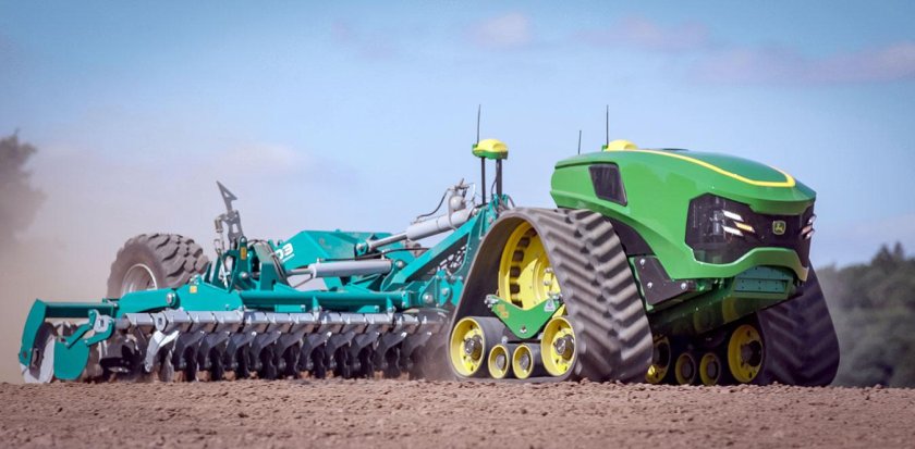 Беспилотный трактор Джон Дир