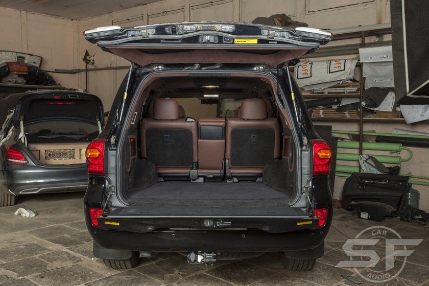 Toyota Land Cruiser багажник