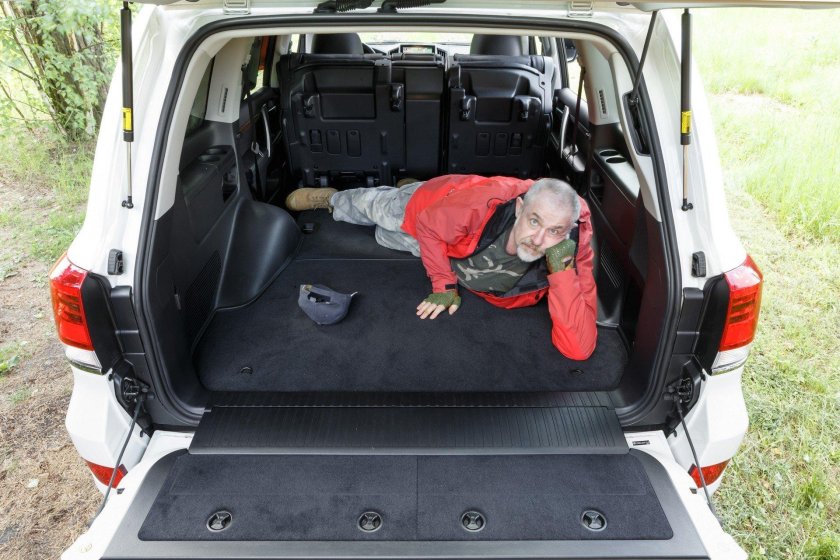 Toyota Land Cruiser 200 багажник