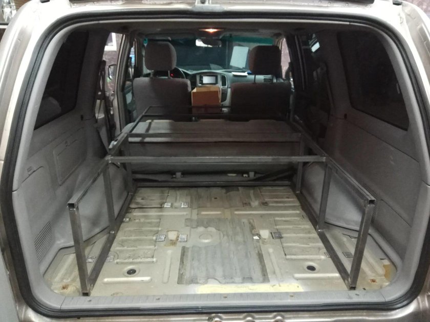 Toyota Land Cruiser 100 спальник