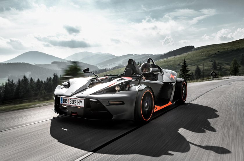 Макларен спидстер