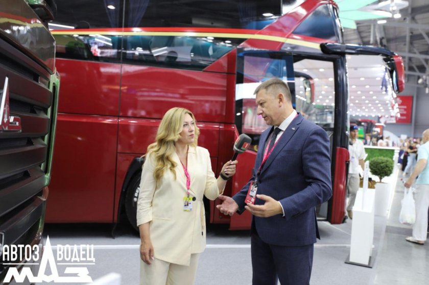 Автомобили на Иннопром