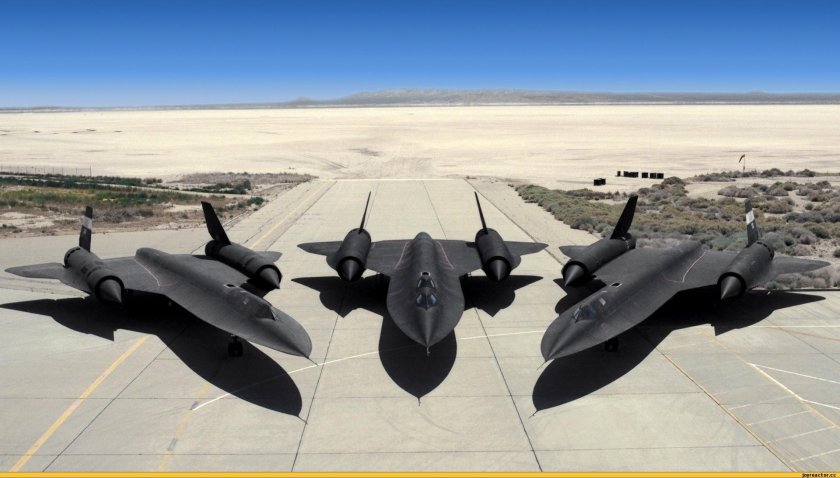 Самолет SR-71 Blackbird