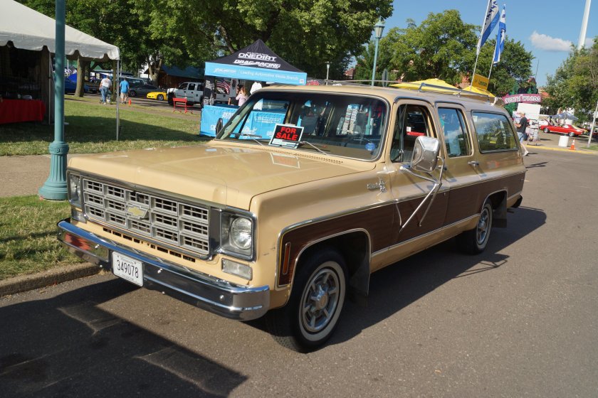 Chevrolet Suburban 1977