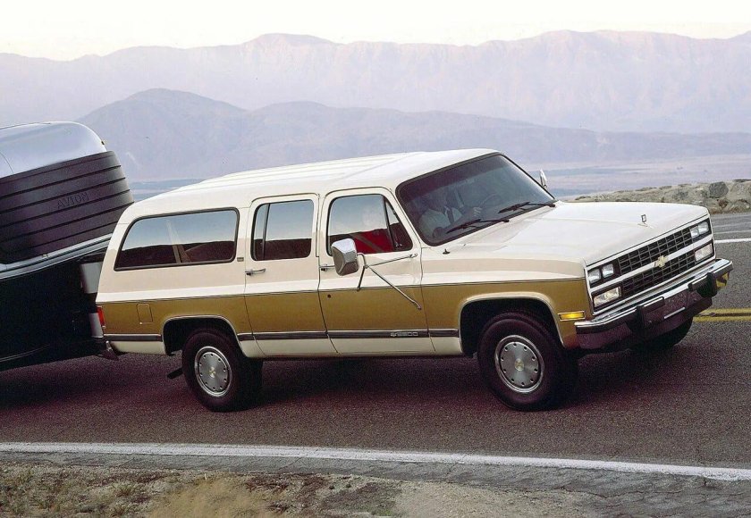 Chevrolet Suburban 1973