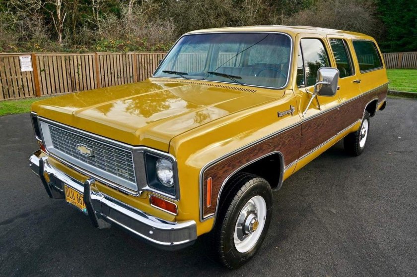 Chevrolet suburban 1975