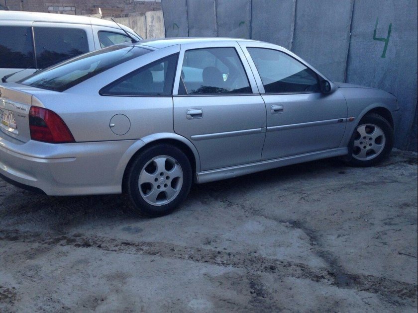 Опель Вектра лифтбек 1997